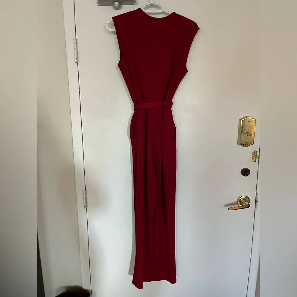 Women’s Sleeveless Jumpsuit - Picture 2 of 5